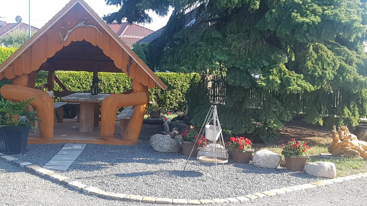 Ferienwohnung - Chayenne Apartment Mit 2 Schlafzimmern Klinga المظهر الخارجي الصورة